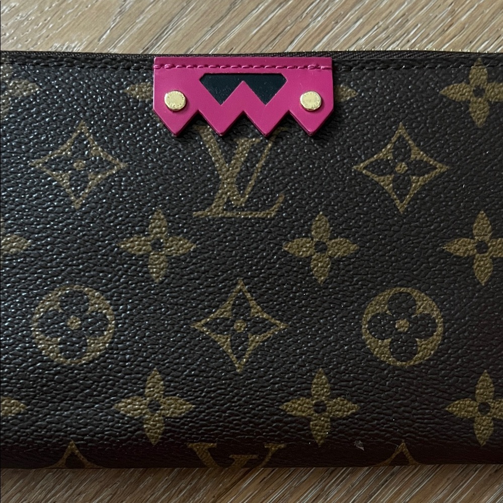 LV Brown and Pink Wallet - Picture 5 of 5